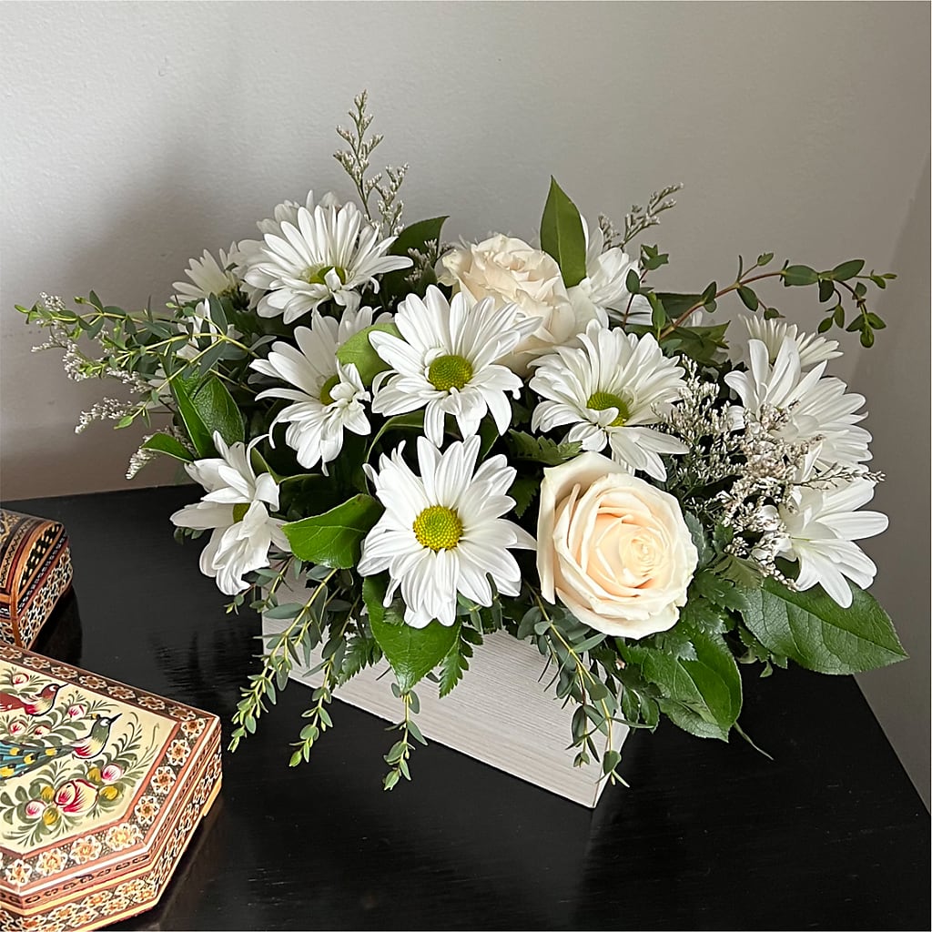 Fresh Linen Box Bouquet – Bloomtopia, New Bedford MA