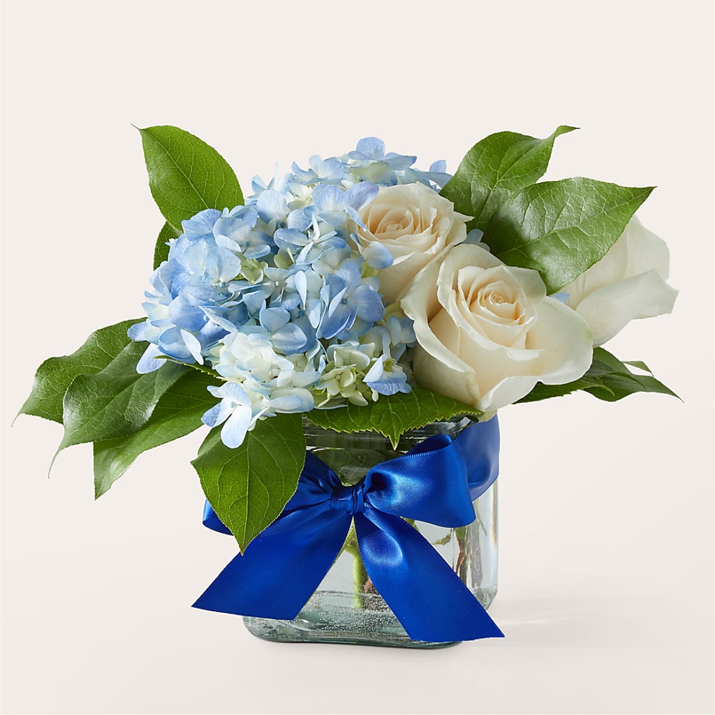 Sky Blue Delight Bouquet – Bloomtopia, New Bedford MA
