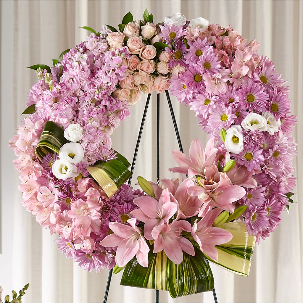 Gift of Warmth Wreath – Bloomtopia, New Bedford MA