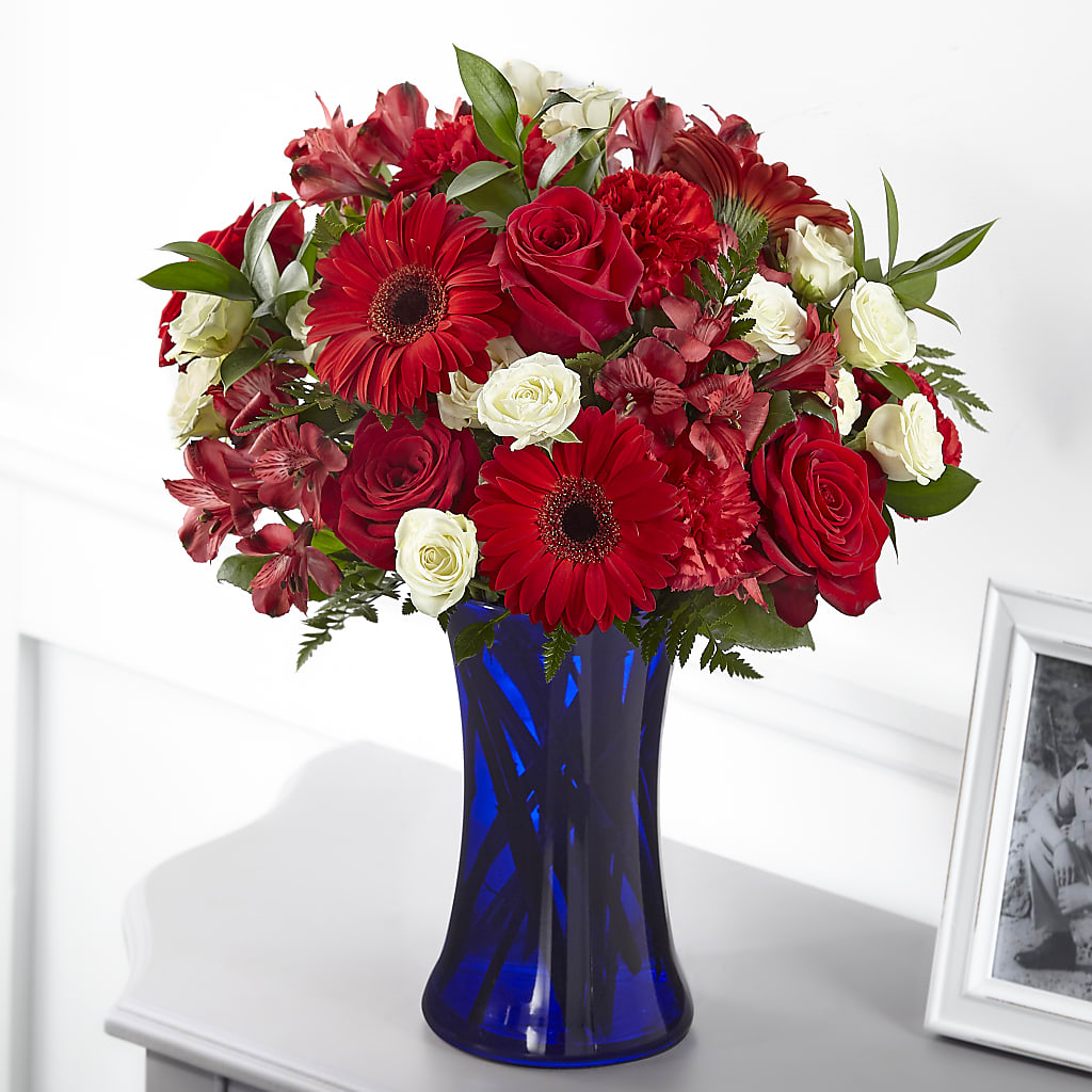 Hearts Embrace Bouquet – Bloomtopia, New Bedford MA