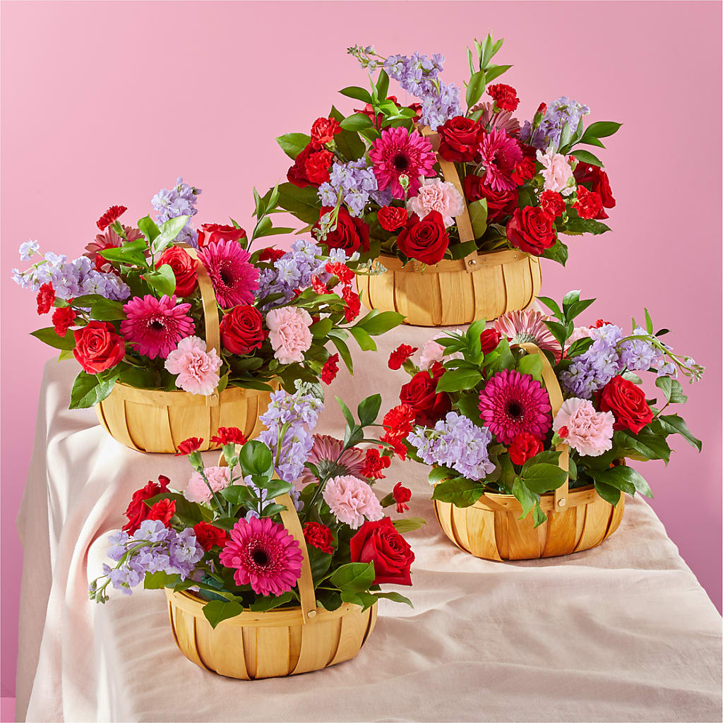 Pink Picnic Basket – Bloomtopia, New Bedford MA