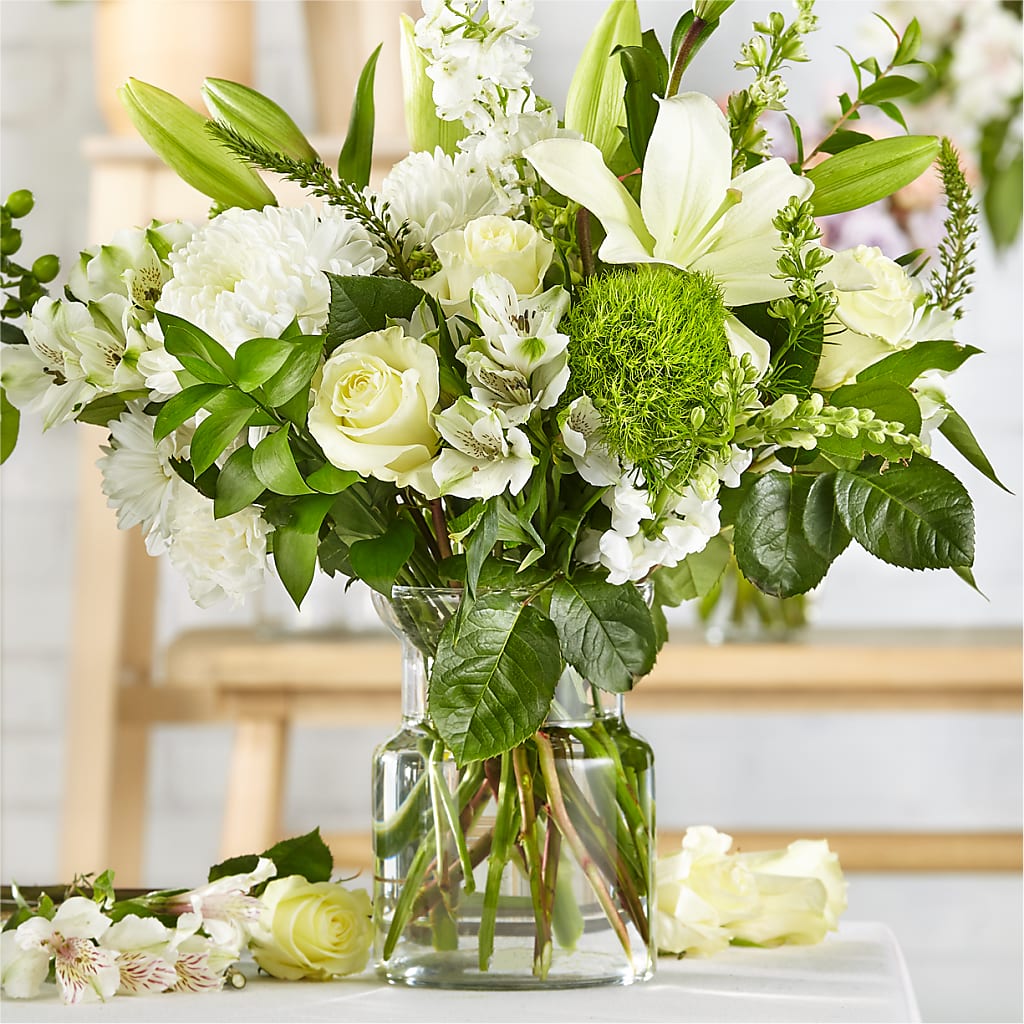 Classic Ivory – A Florist Original – Bloomtopia, New Bedford MA
