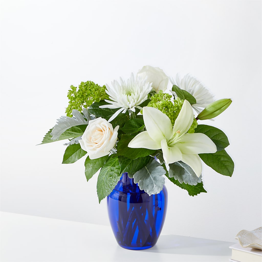 Snowy Dreams Bouquet – Bloomtopia, New Bedford MA