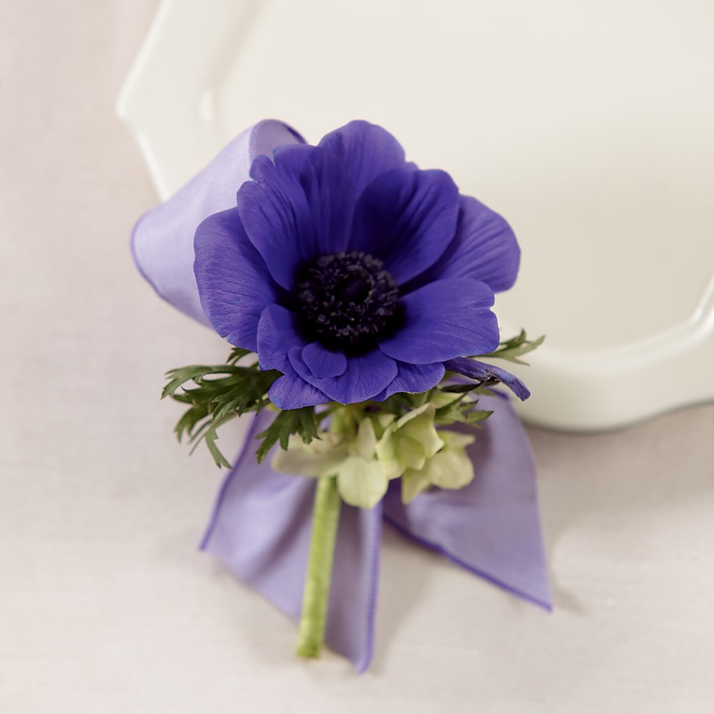 Purple Passion Boutonniere – Bloomtopia, New Bedford MA
