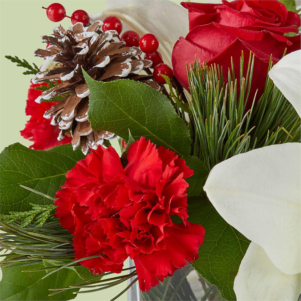 Glistening Icicles Bouquet –  Bloomtopia, New Bedford MA