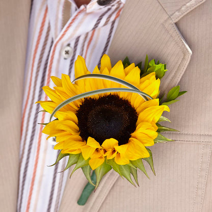 Free Spirit Boutonniere –  Bloomtopia, New Bedford MA